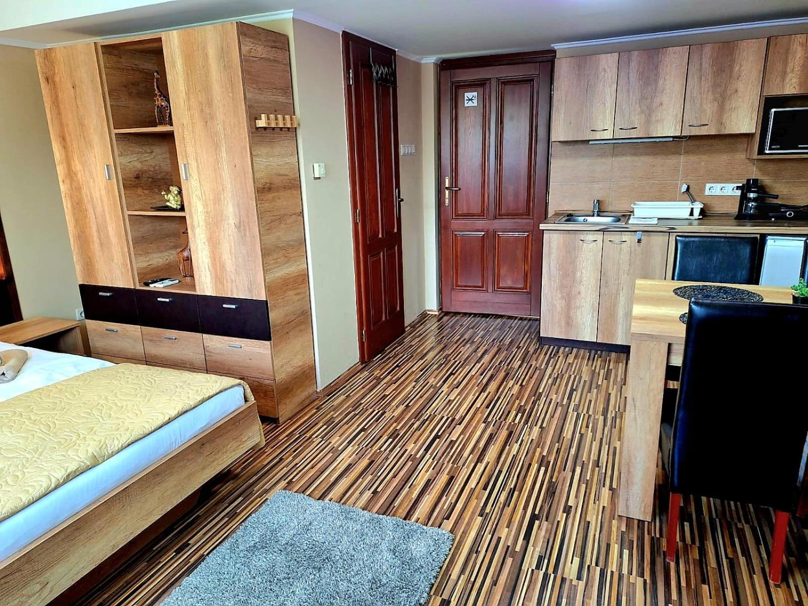Angyal Apartman Дьюла Экстерьер фото