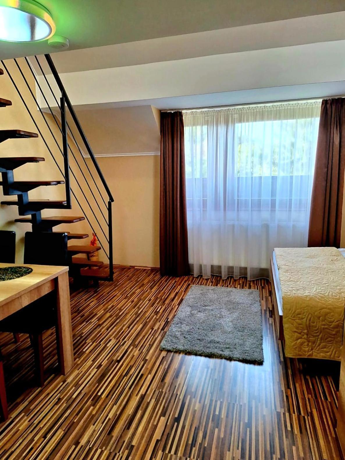 Angyal Apartman Дьюла Экстерьер фото